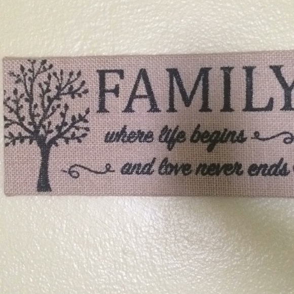 Meet your Posher, Aimee - Picture 2 of 2